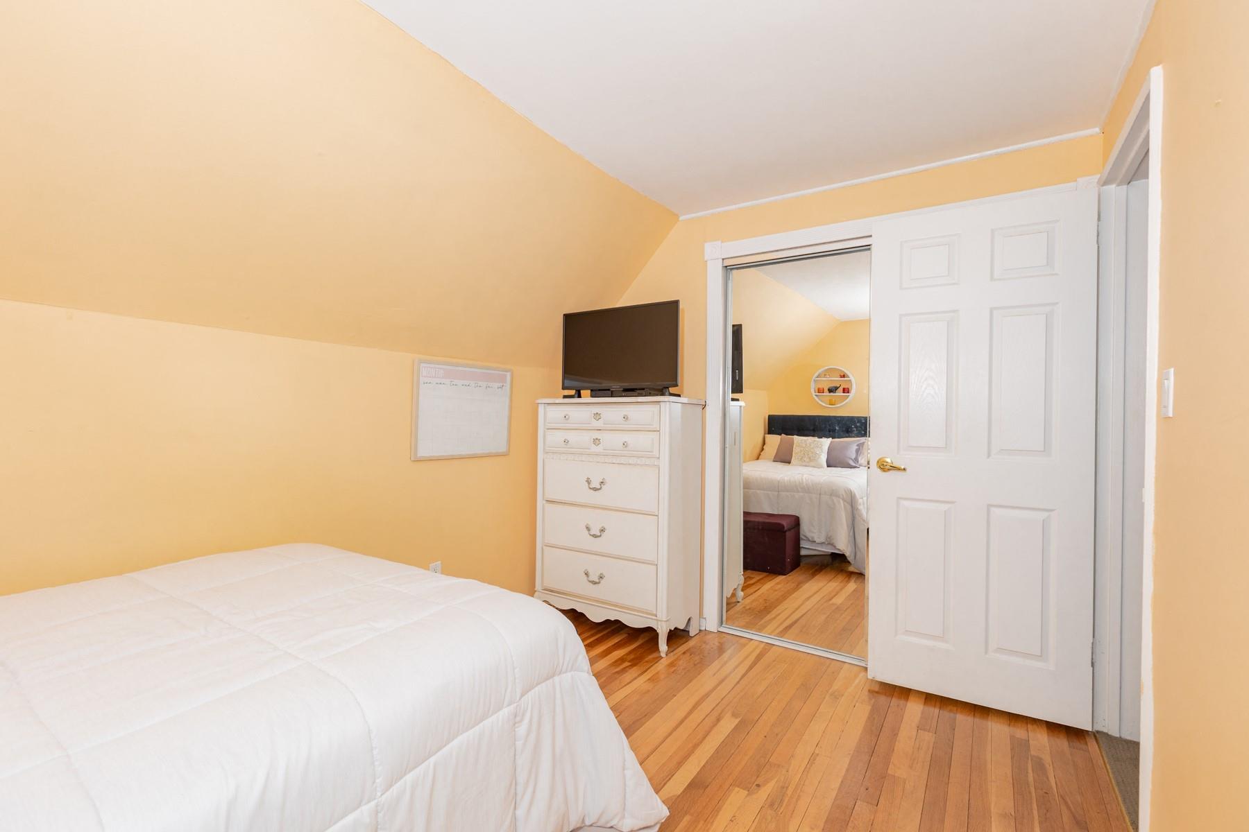 530 Goodrich Avenue, North Babylon, New York image 22