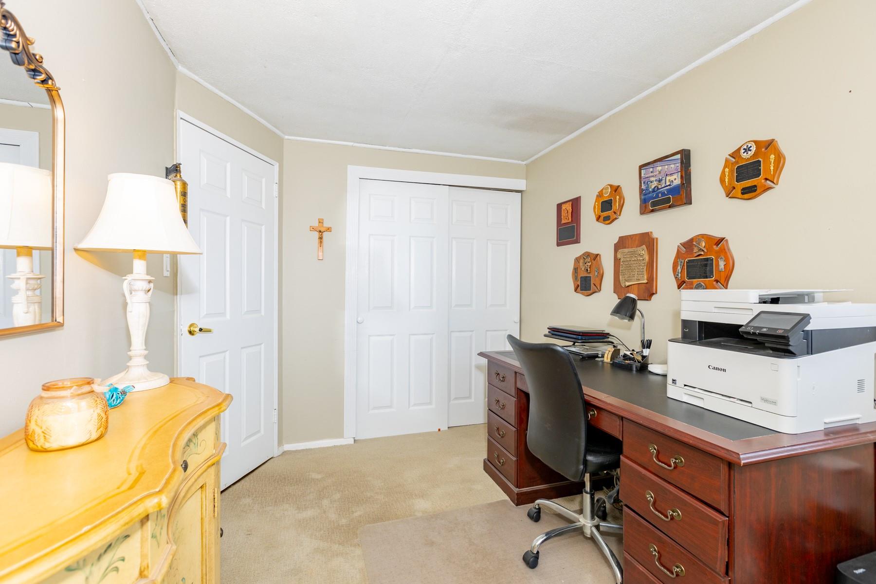 530 Goodrich Avenue, North Babylon, New York image 24