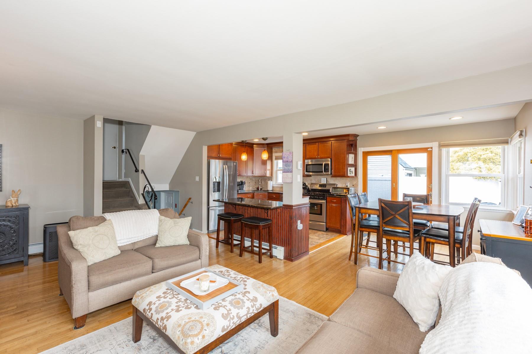 530 Goodrich Avenue, North Babylon, New York image 3