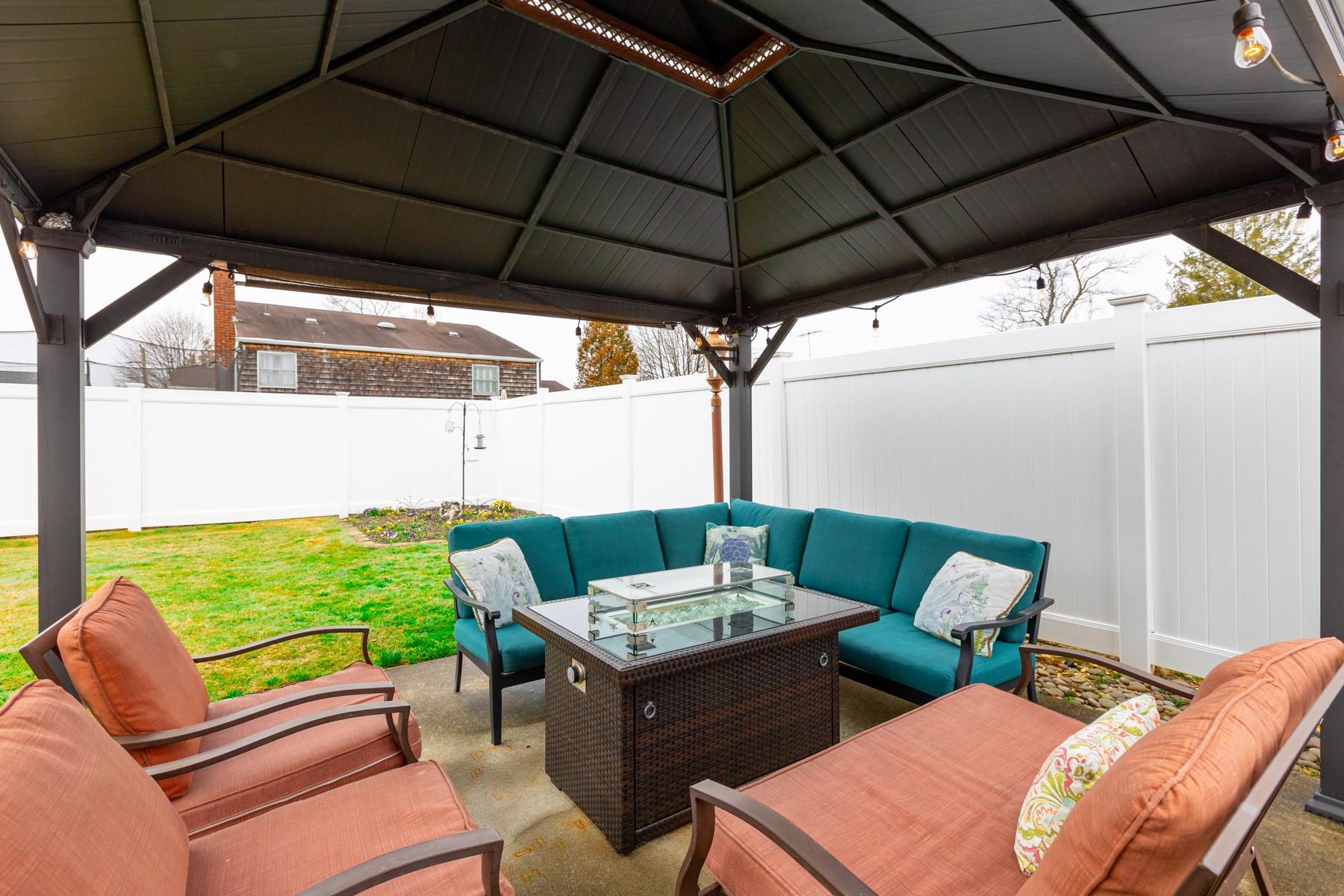 530 Goodrich Avenue, North Babylon, New York image 30