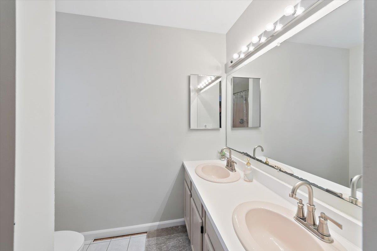 16 Somerset Drive, Patterson, New York image 19