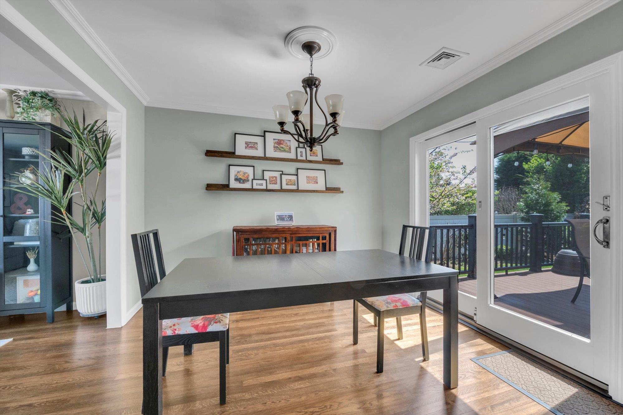 47 Parkview Circle, Bethpage, New York image 10