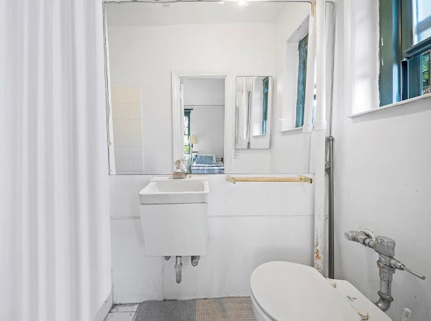 Property for Sale at 78 Street 5E, Jackson Heights, Queens, NY - Bedrooms: 3 
Bathrooms: 2 
Rooms: 6  - $568,000