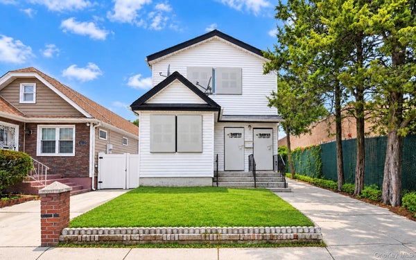 ADDRESS PRIVATE, JAMAICA, NY  - Image 9b10ca9ce67d0f4e59e1a04b5a2f97b3/1482756346
