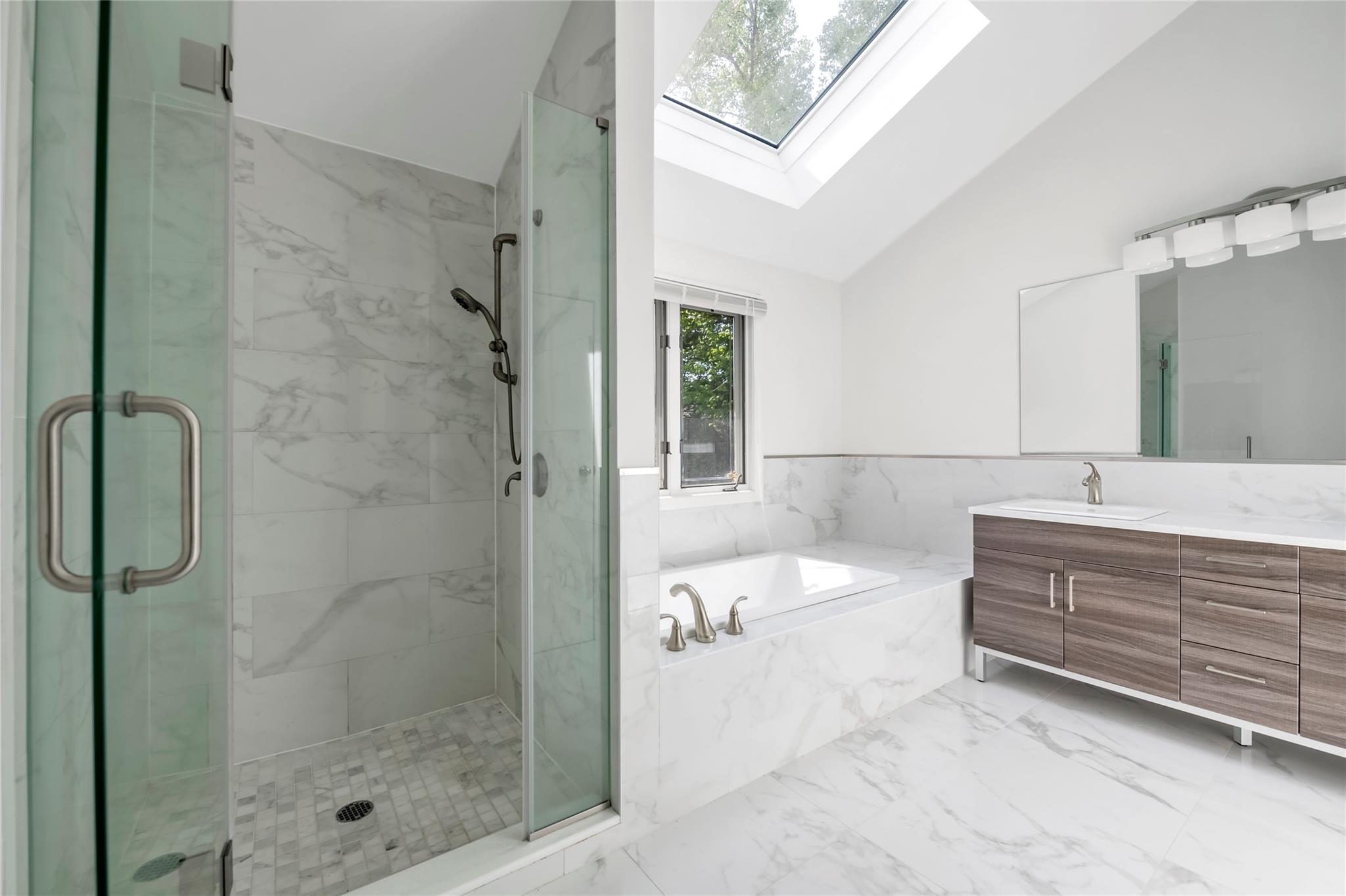 8 Bolton Drive, Manhasset, New York image 16