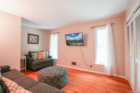 Tiny photo for 22 Peters Lane, Pound Ridge, NY 10576 (MLS # 915480)