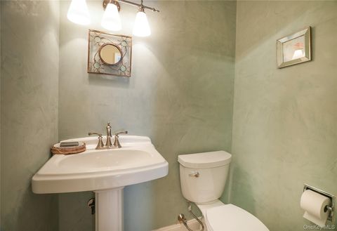 Tiny photo for 22 Peters Lane, Pound Ridge, NY 10576 (MLS # 915480)
