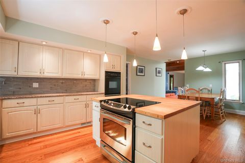 Tiny photo for 22 Peters Lane, Pound Ridge, NY 10576 (MLS # 915480)