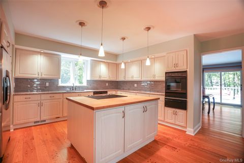 Tiny photo for 22 Peters Lane, Pound Ridge, NY 10576 (MLS # 915480)