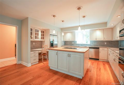 Tiny photo for 22 Peters Lane, Pound Ridge, NY 10576 (MLS # 915480)