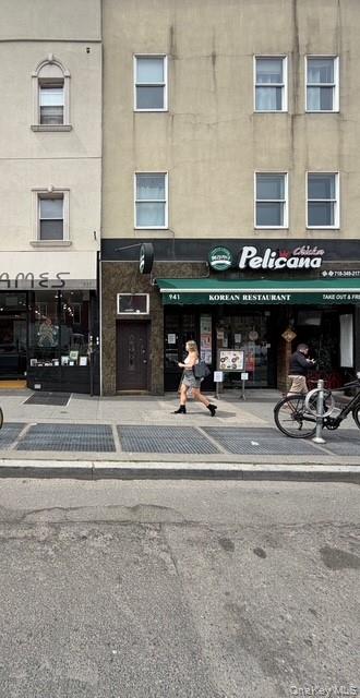 941 Manhattan Avenue