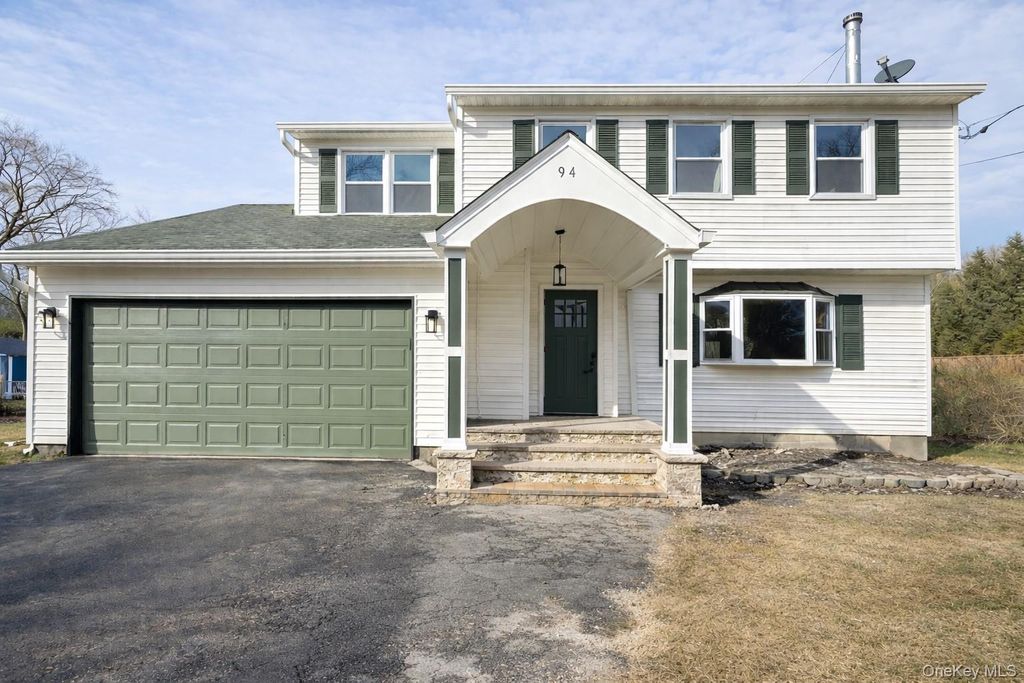 Photo of 94 Sally Lane, Ridge, NY 11961 (MLS # 969396)