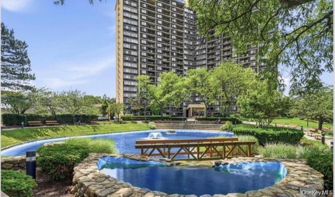 Condo For Rent - 1 Bay Club Drive #16W<br/> Bayside, NY 11360