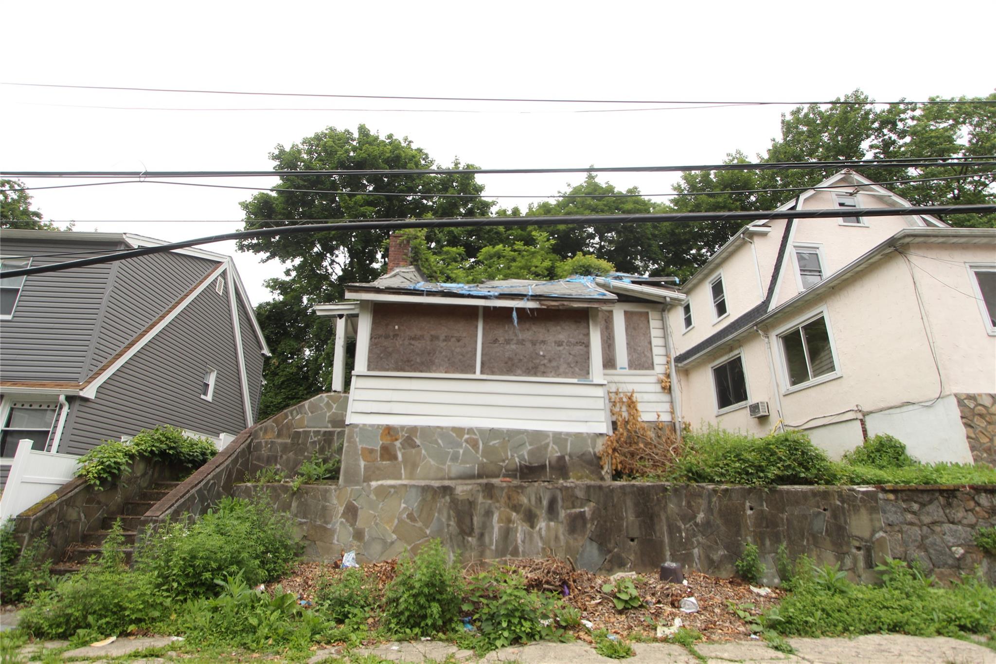 Property for Sale at Belknap Avenue, Yonkers, New York - Bedrooms: 2 
Bathrooms: 2 
Rooms: 2  - $199,000