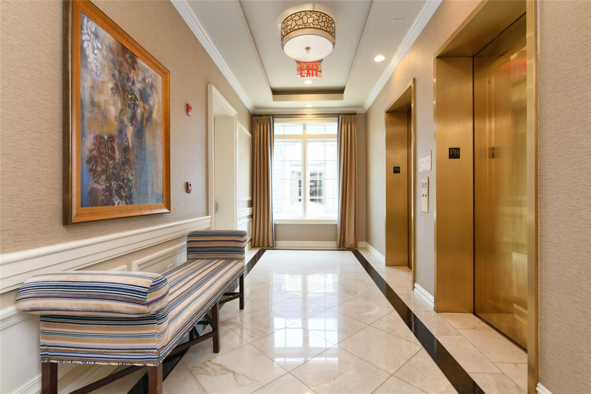 6000 Royal Court 6203
