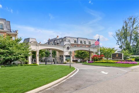 6000 Royal Court 6203 North Hills NY 11040
