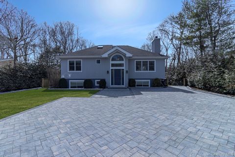 15 Palo Alto Drive Hampton Bays NY 11946