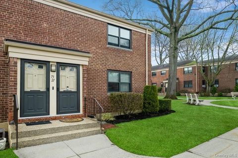 Photo of 73-21 220th Street #139B2, Oakland Gardens, NY 11364 (MLS # 902898)