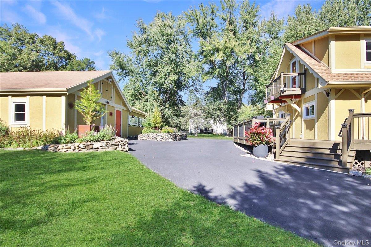 Marlboro, New York 12542, United States, 3 Bedrooms Bedrooms, ,2 BathroomsBathrooms,Residential,Active,227643