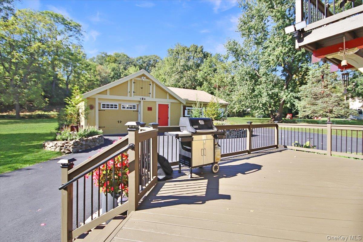 Marlboro, New York 12542, United States, 3 Bedrooms Bedrooms, ,2 BathroomsBathrooms,Residential,Active,227643