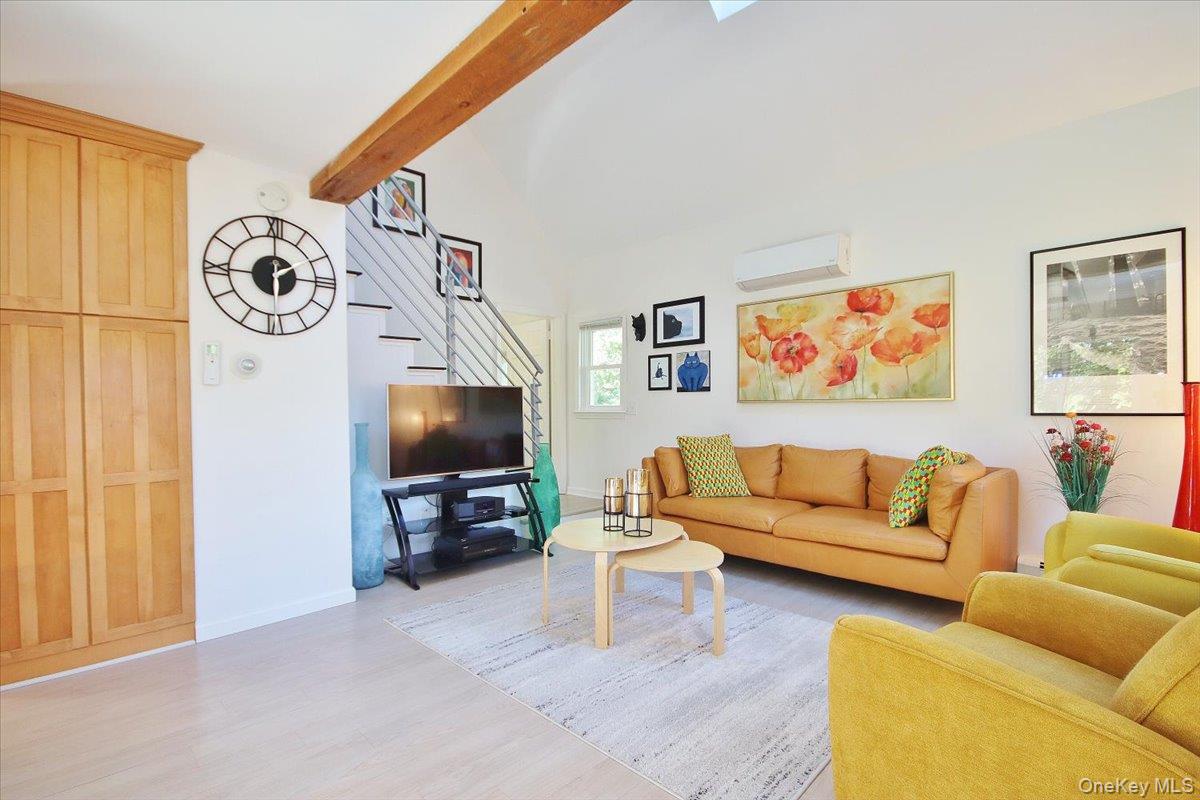 Marlboro, New York 12542, United States, 3 Bedrooms Bedrooms, ,2 BathroomsBathrooms,Residential,Active,227643