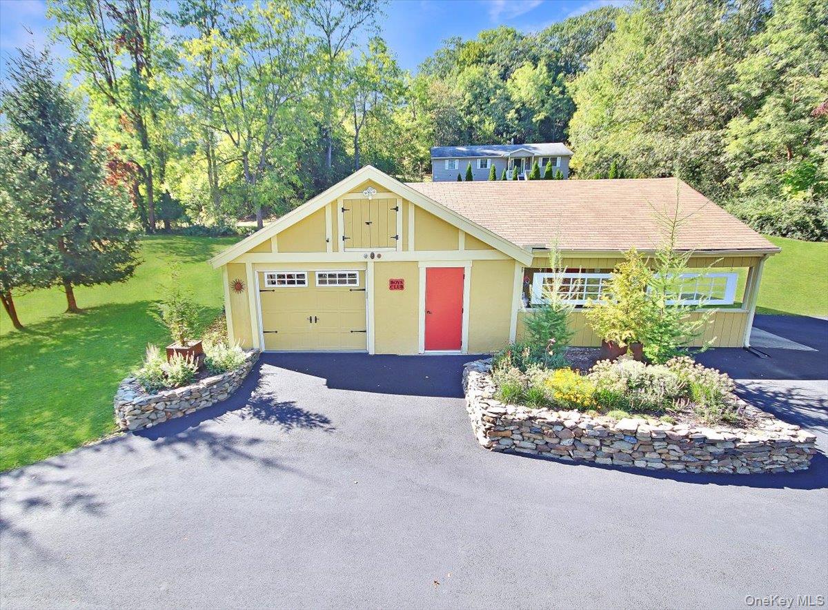 Marlboro, New York 12542, United States, 3 Bedrooms Bedrooms, ,2 BathroomsBathrooms,Residential,Active,227643