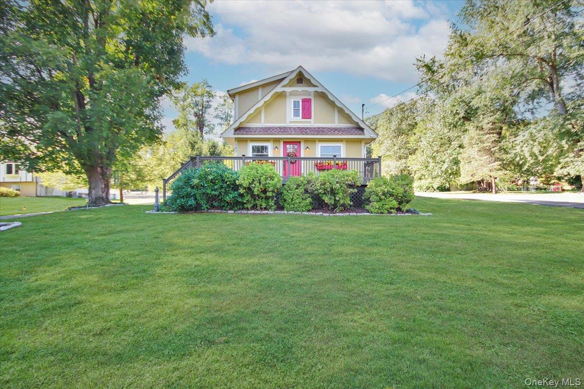 Marlboro, New York 12542, United States, 3 Bedrooms Bedrooms, ,2 BathroomsBathrooms,Residential,Active,227643