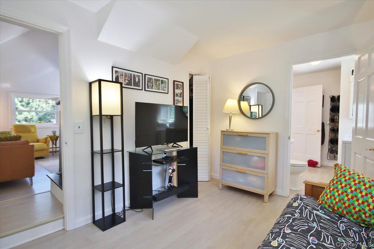 Marlboro, New York 12542, United States, 3 Bedrooms Bedrooms, ,2 BathroomsBathrooms,Residential,Active,227643