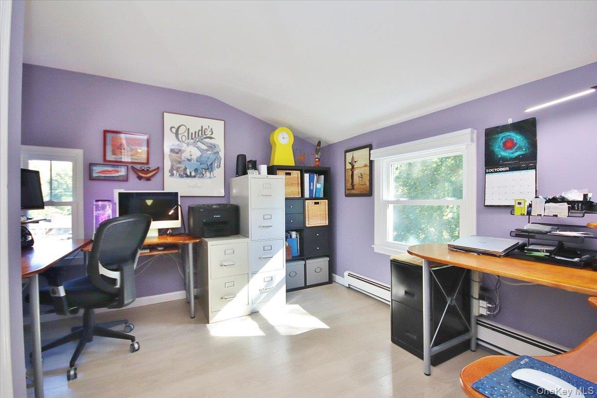 Marlboro, New York 12542, United States, 3 Bedrooms Bedrooms, ,2 BathroomsBathrooms,Residential,Active,227643