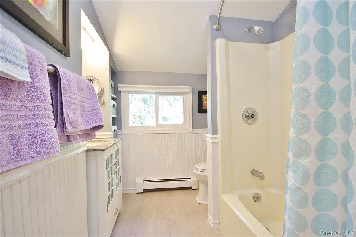 Marlboro, New York 12542, United States, 3 Bedrooms Bedrooms, ,2 BathroomsBathrooms,Residential,Active,227643