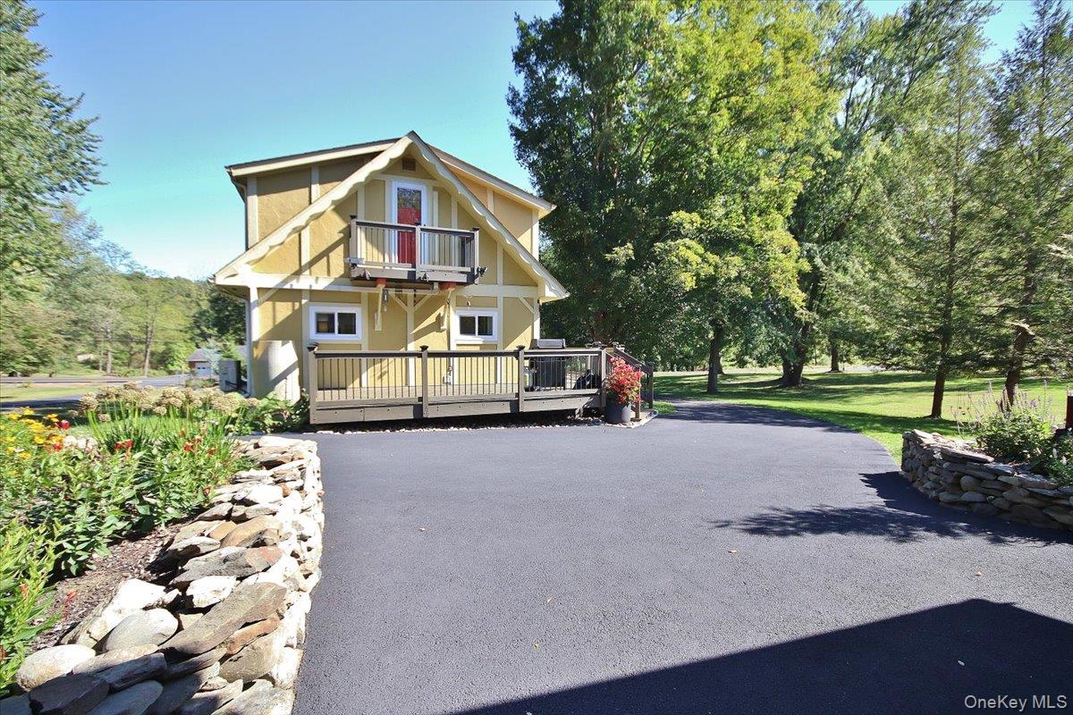 Marlboro, New York 12542, United States, 3 Bedrooms Bedrooms, ,2 BathroomsBathrooms,Residential,Active,227643