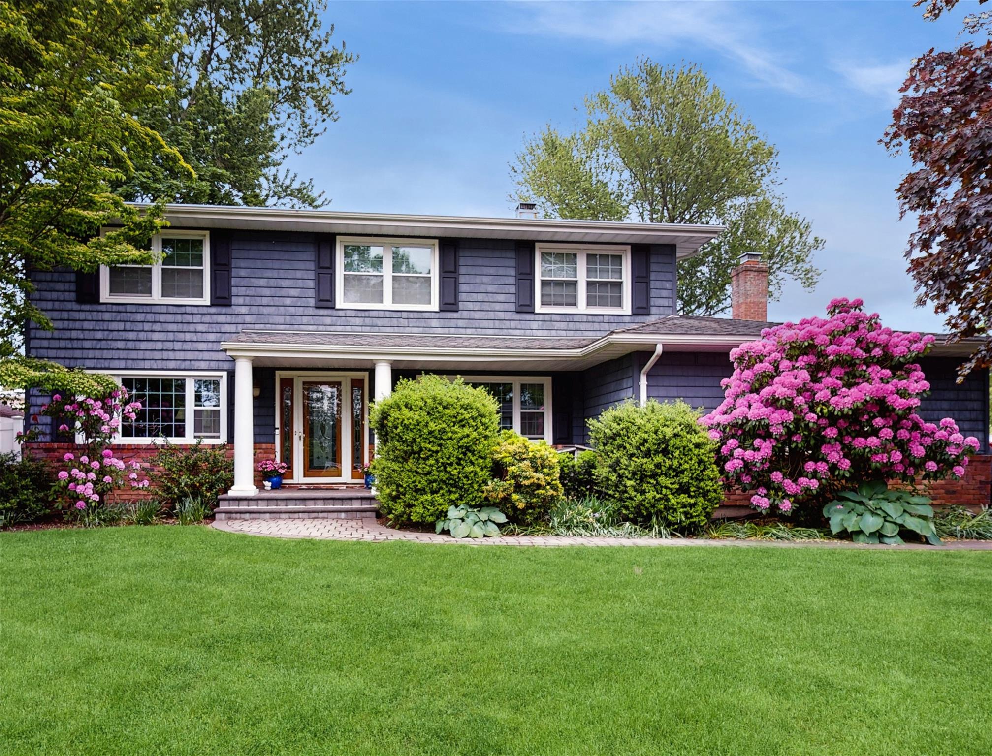 9 Ashford Drive, Lake Grove, New York image 1