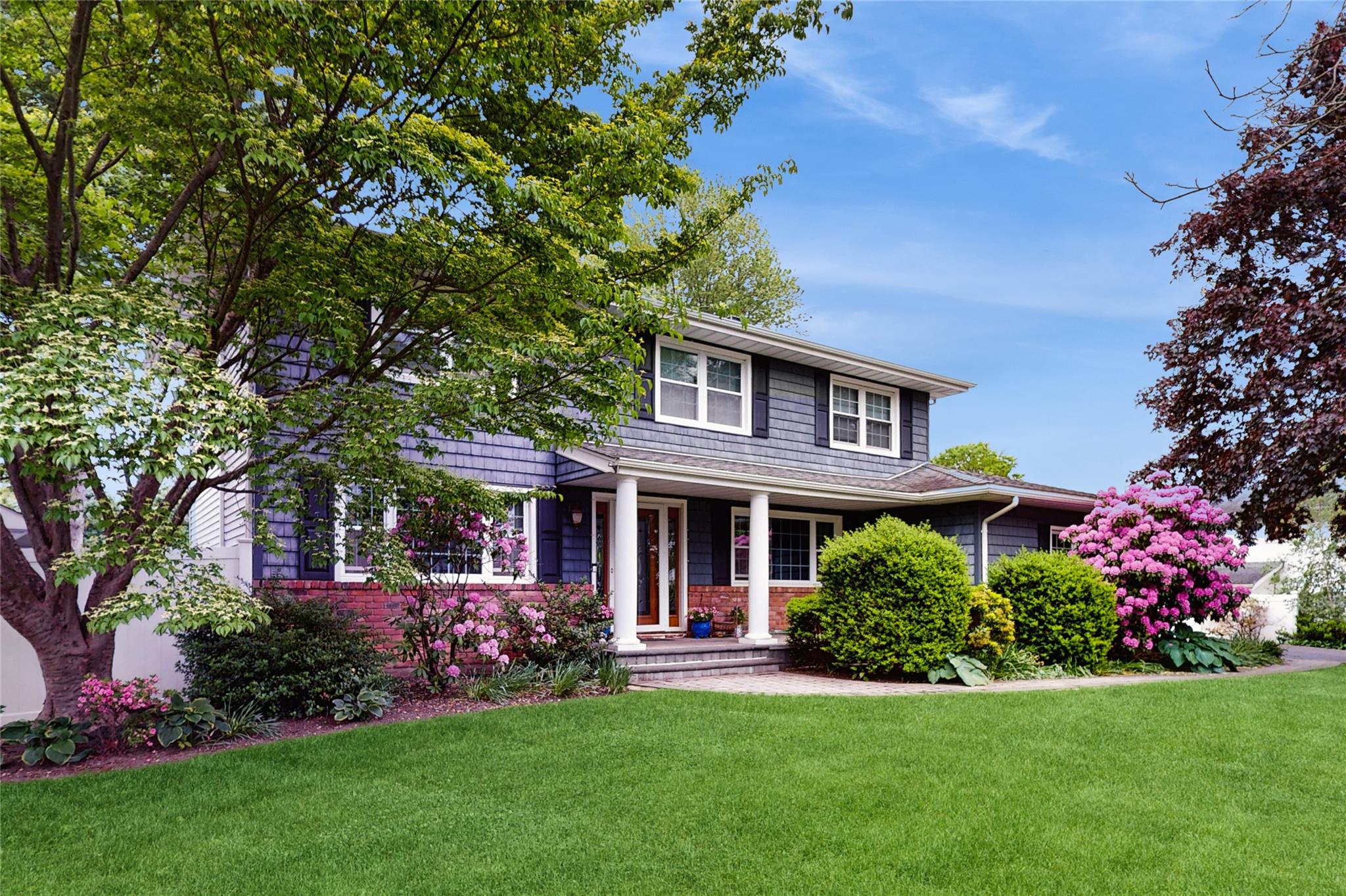 9 Ashford Drive, Lake Grove, New York image 2