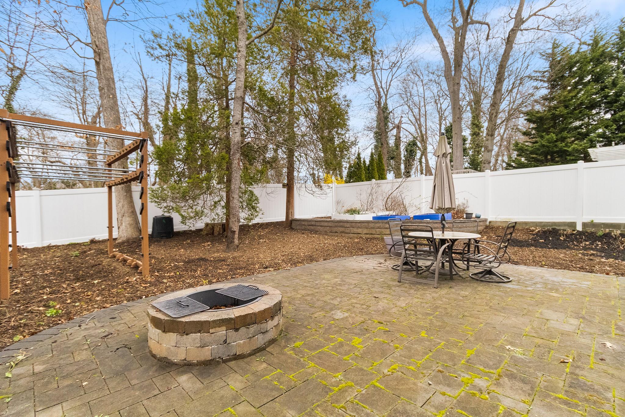 3 Schaefer Street, Huntington Station, New York image 4