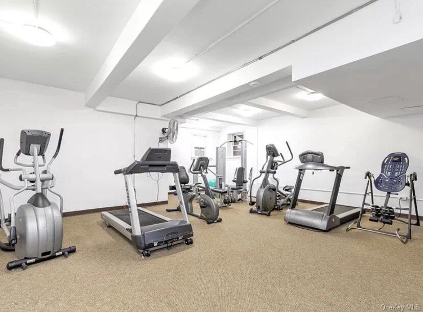 210 E Broadway 6J