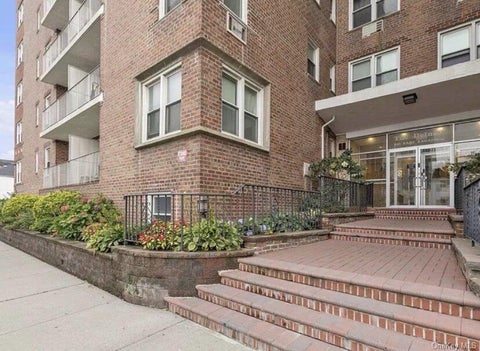 Homes For Sale - 210 E Broadway #6J<br/> Long Beach, NY 11561