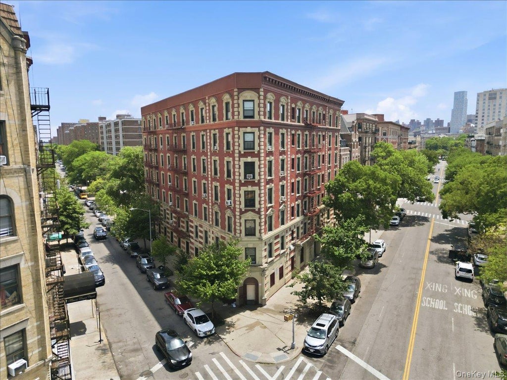 Photo of 92 Saint Nicholas Avenue #3G, New York (Manhattan), NY 10026 (MLS # 1011454)