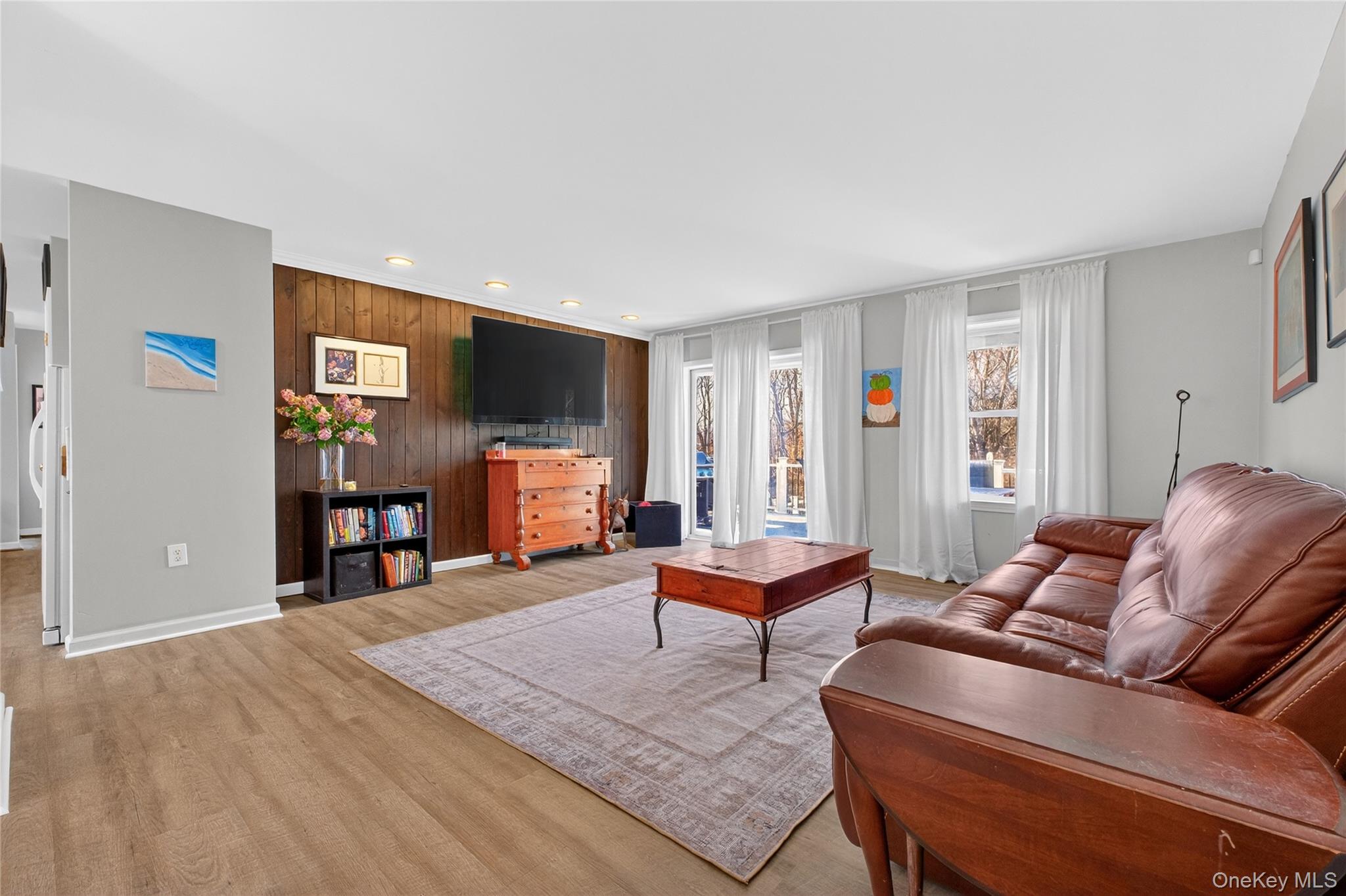 387 Cornwall Hill Road