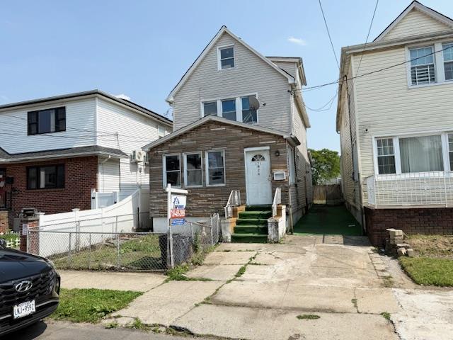 104th Avenue, Jamaica, Queens, NY - 5 Bedrooms  
3 Bathrooms - 