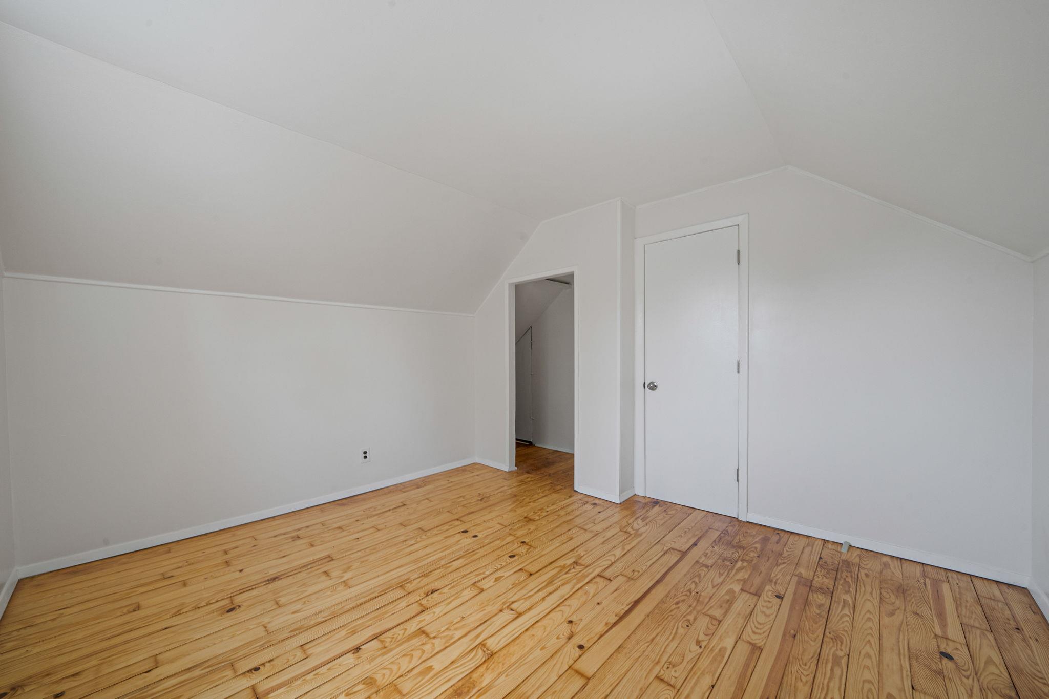 193 Charter Oaks Avenue, Brentwood, New York image 22