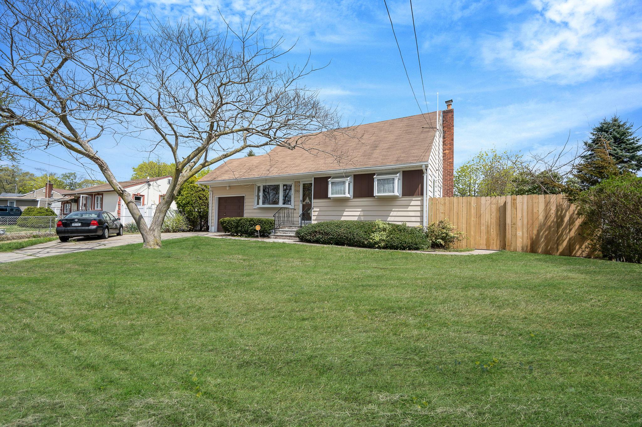193 Charter Oaks Avenue, Brentwood, New York image 3