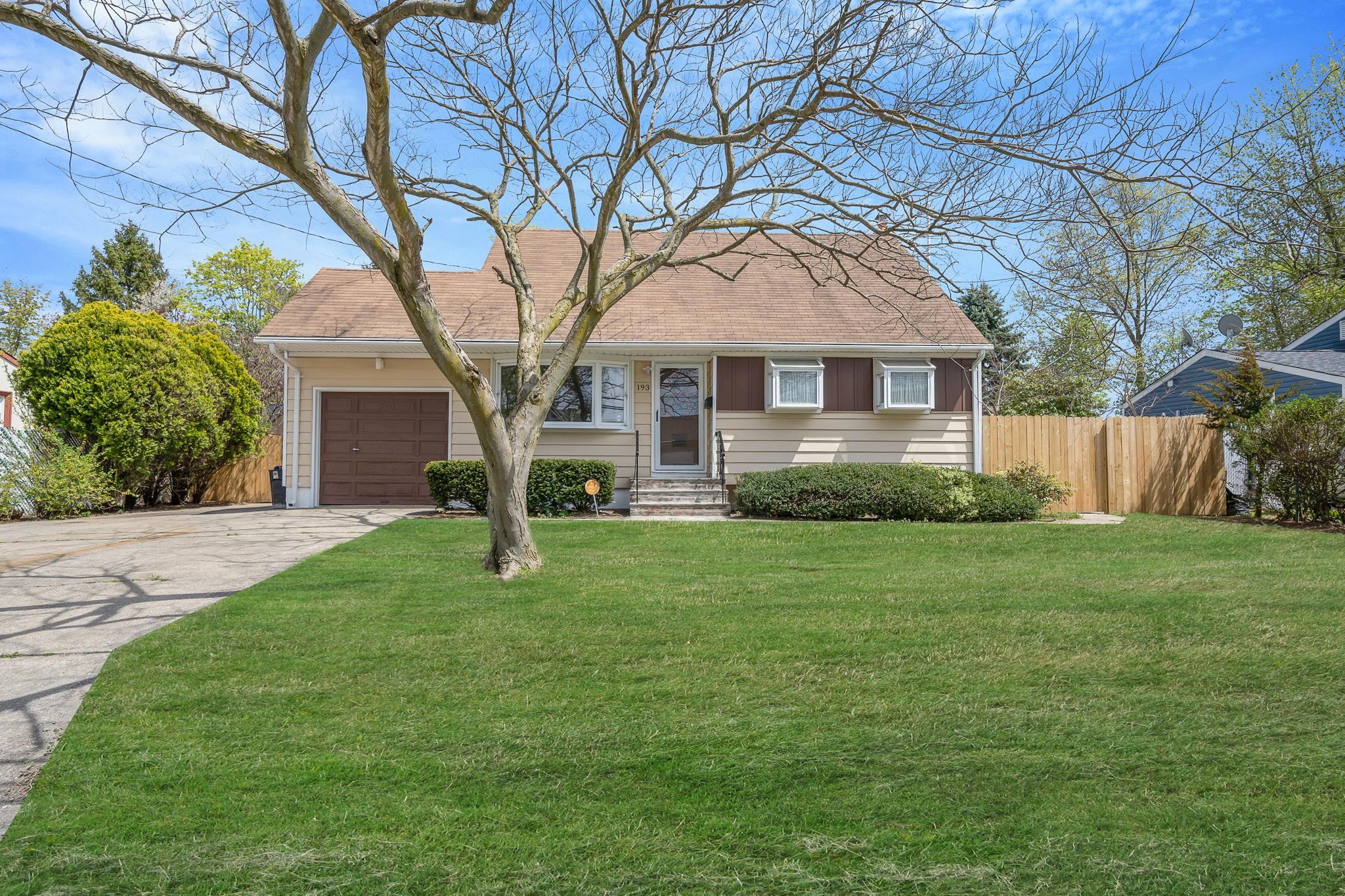 193 Charter Oaks Avenue, Brentwood, New York image 1
