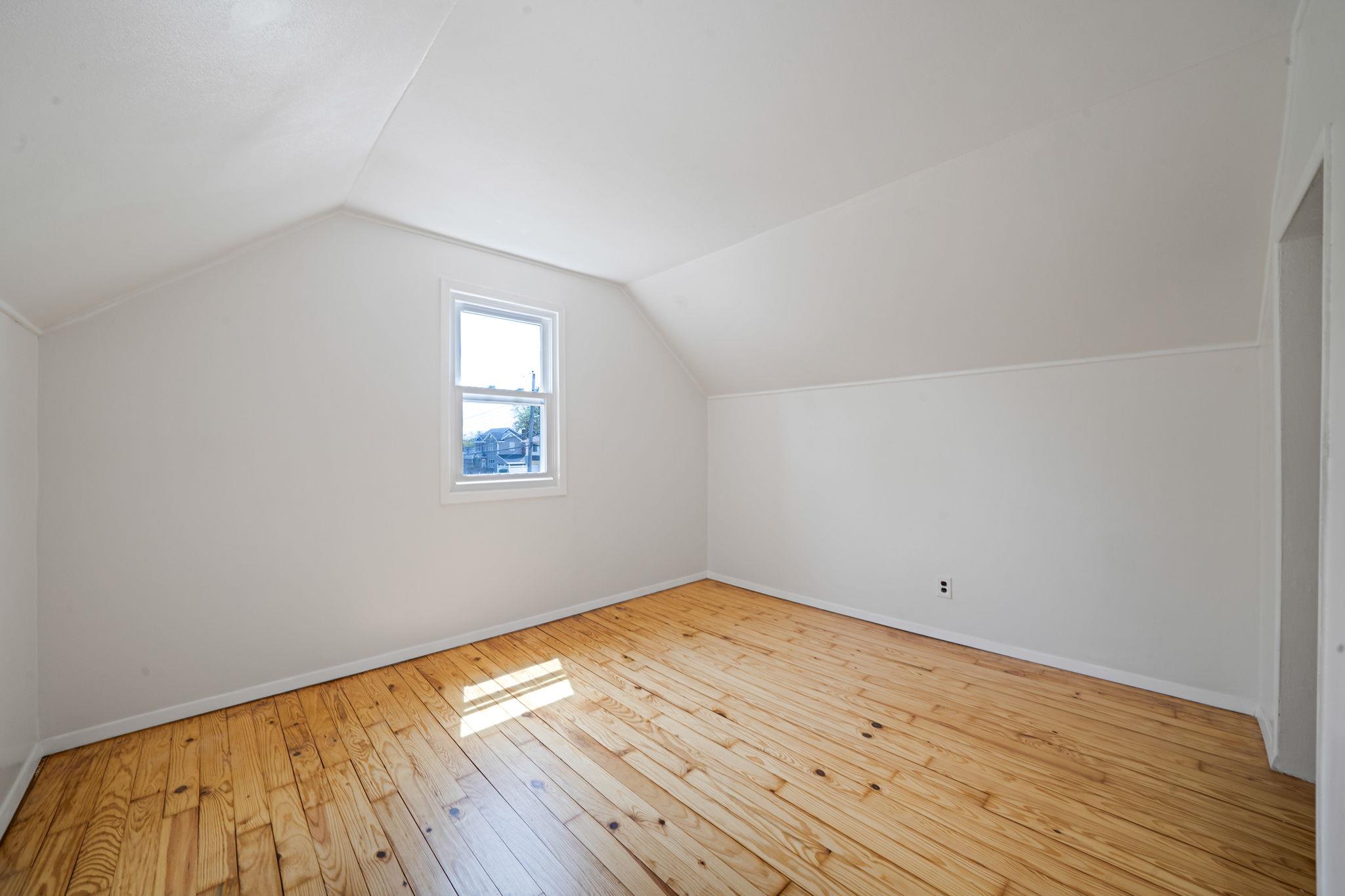 193 Charter Oaks Avenue, Brentwood, New York image 21