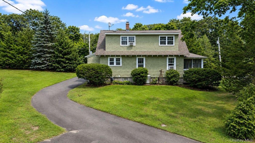 Photo of 309 Church Lane, Aquebogue, NY 11931 (MLS # 1048719)
