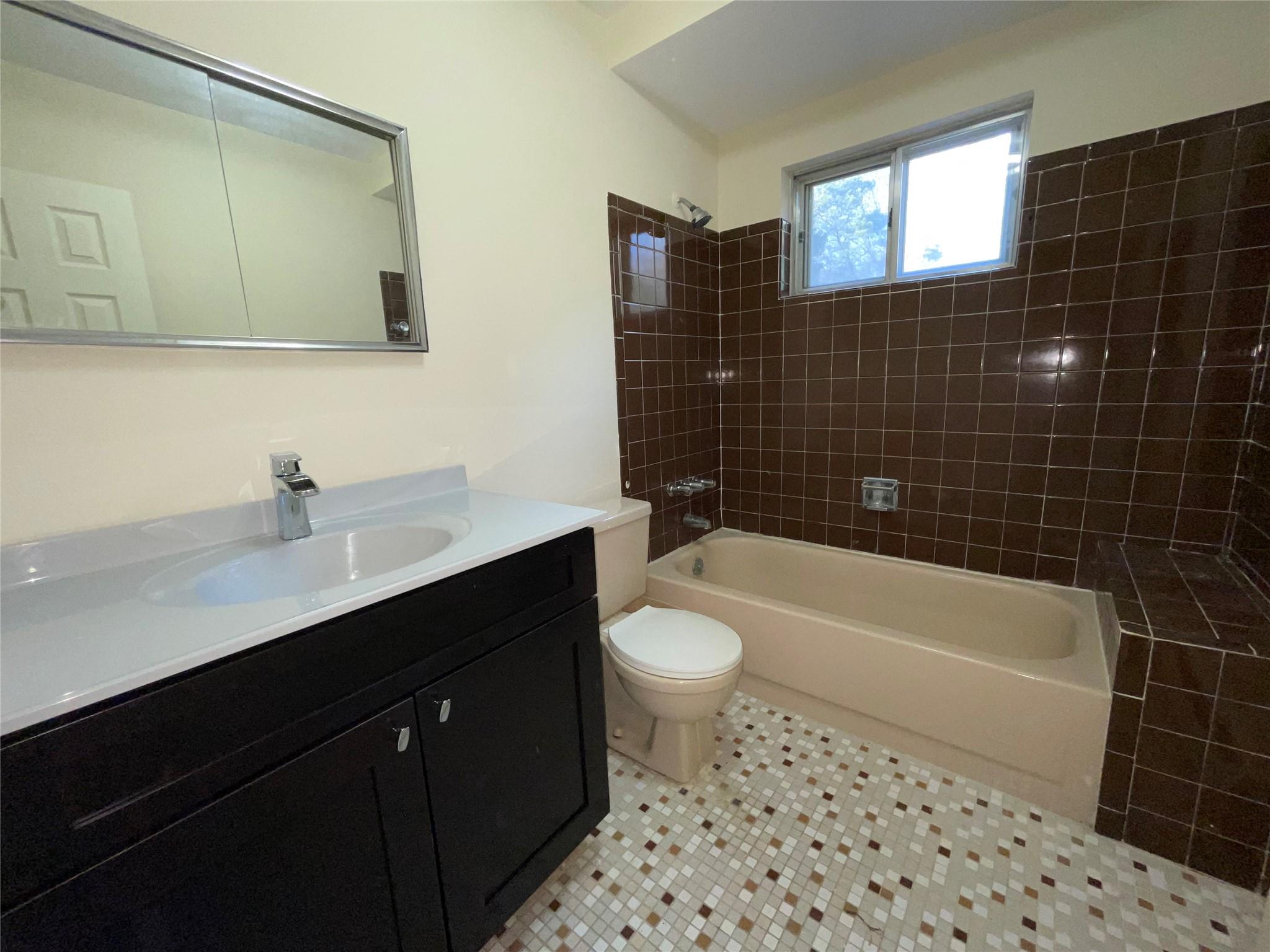 45 Ort Court, Sayville, New York image 28