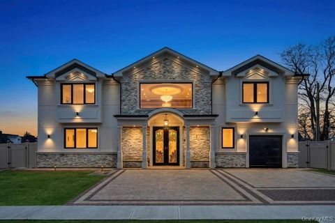 36 Jupiter Lane Levittown NY 11756