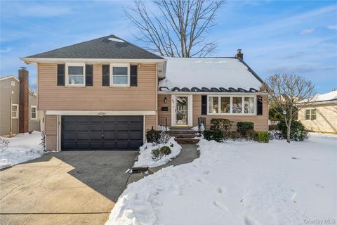 84 Russell Road Garden City NY 11530