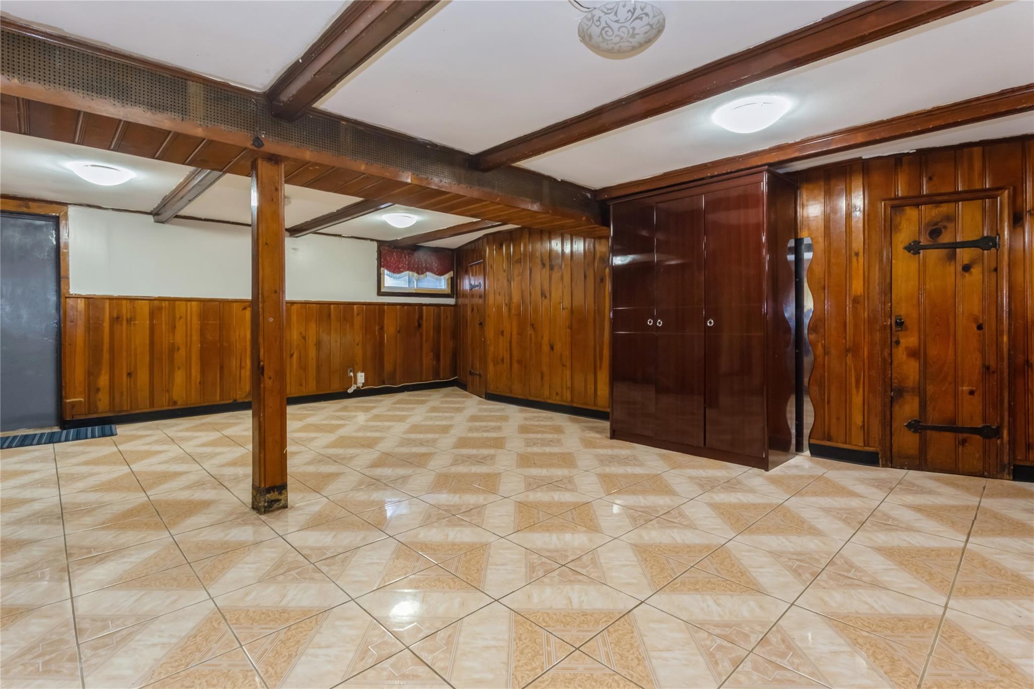 8235 Little Neck Parkway, Glen Oaks, New York image 19