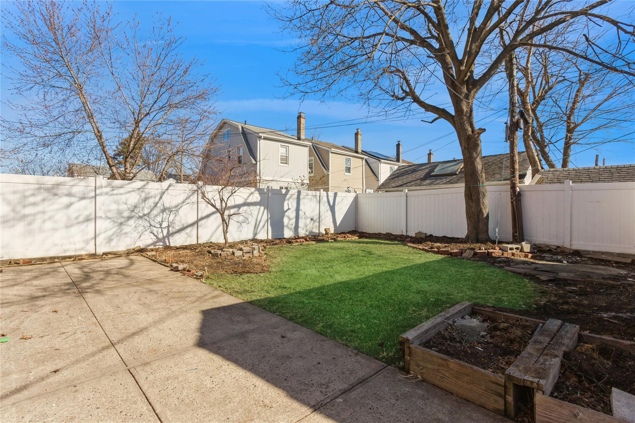 8235 Little Neck Parkway, Glen Oaks, New York image 20