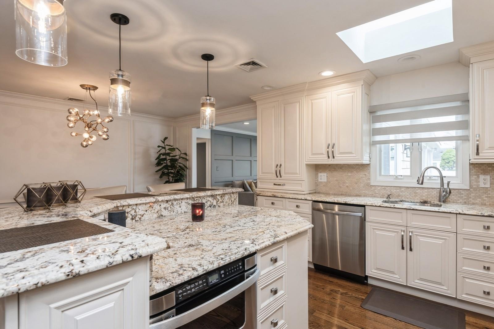 14 Waterview Avenue, Massapequa, New York image 8